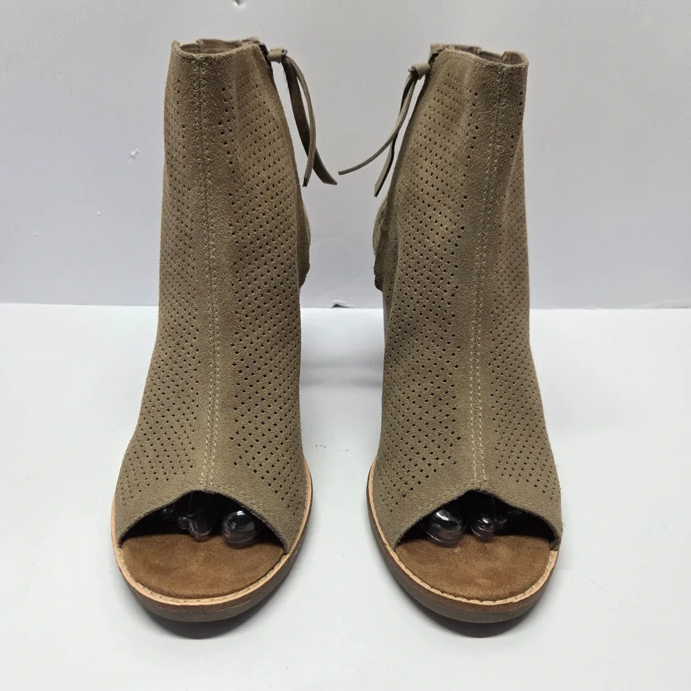 Toms Majorca Peep Toe Booties 11 Taupe Perforated Suede Block Heel Ankle Boots